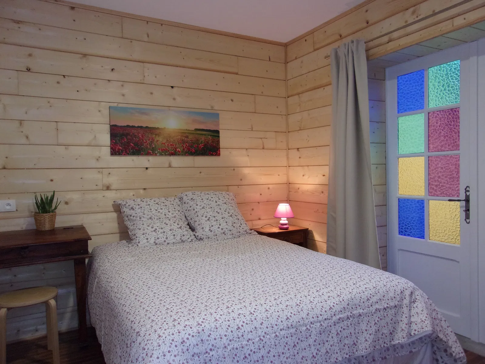 Room Rue des Champs-Elysées in Romilly-sur-Seine