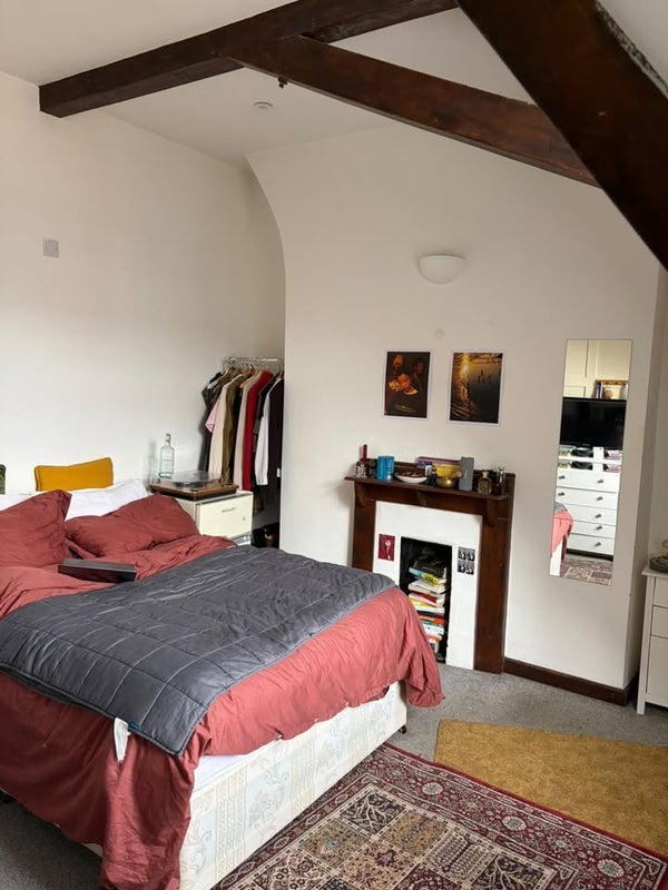 Room Worship Street in Greater London