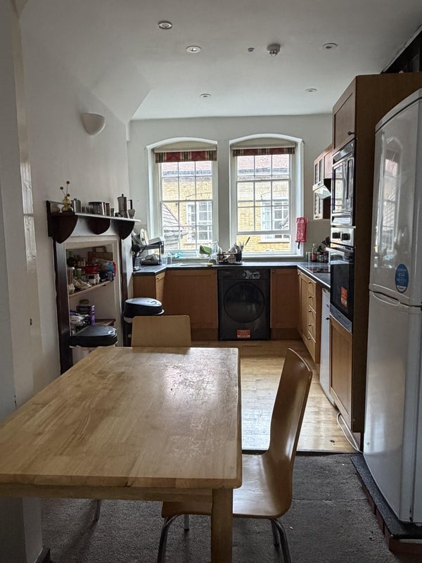 Room Worship Street in Greater London