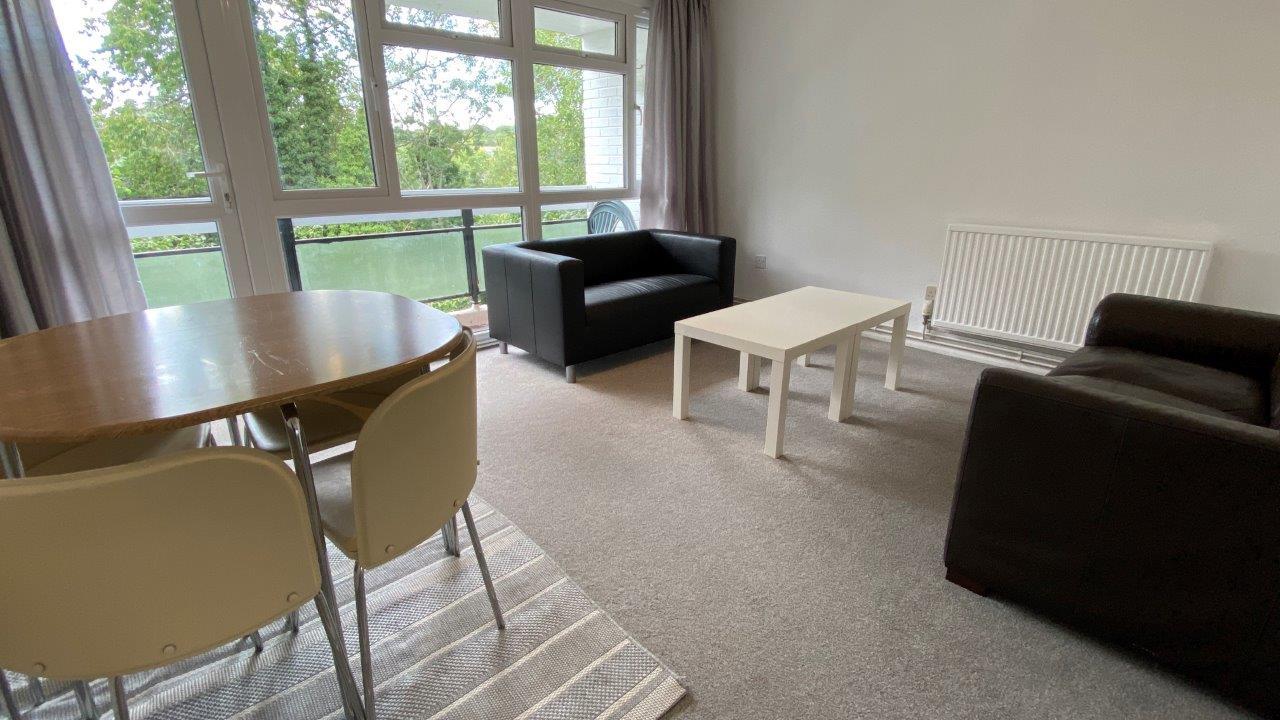 Flat Hawe Close in Canterbury