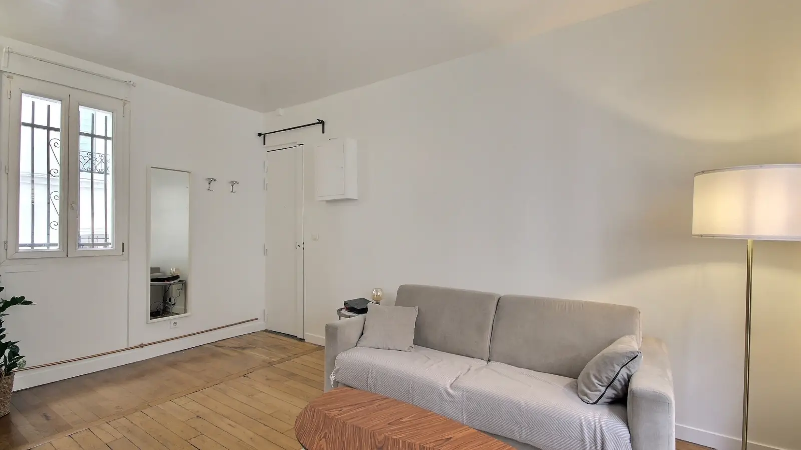 Flat Rue André Antoine in Paris