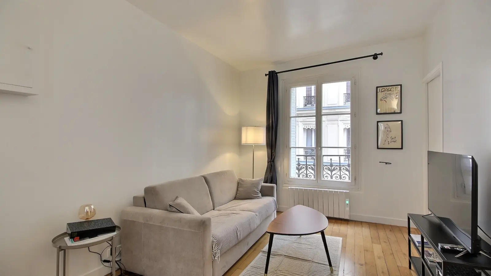Flat Rue André Antoine in Paris