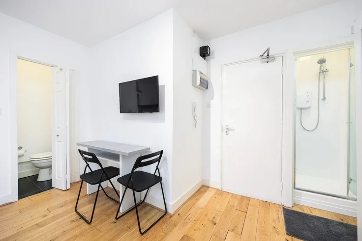 Flat Offord Road in Greater London