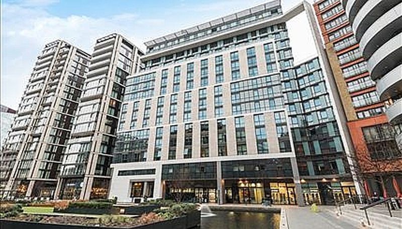Flat Merchant Square in City of Westminster