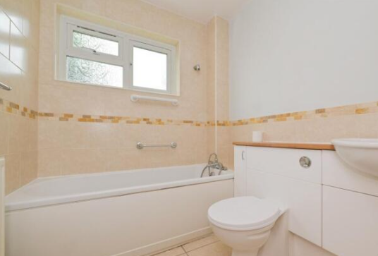 Flat De Bohun Court in Uttlesford