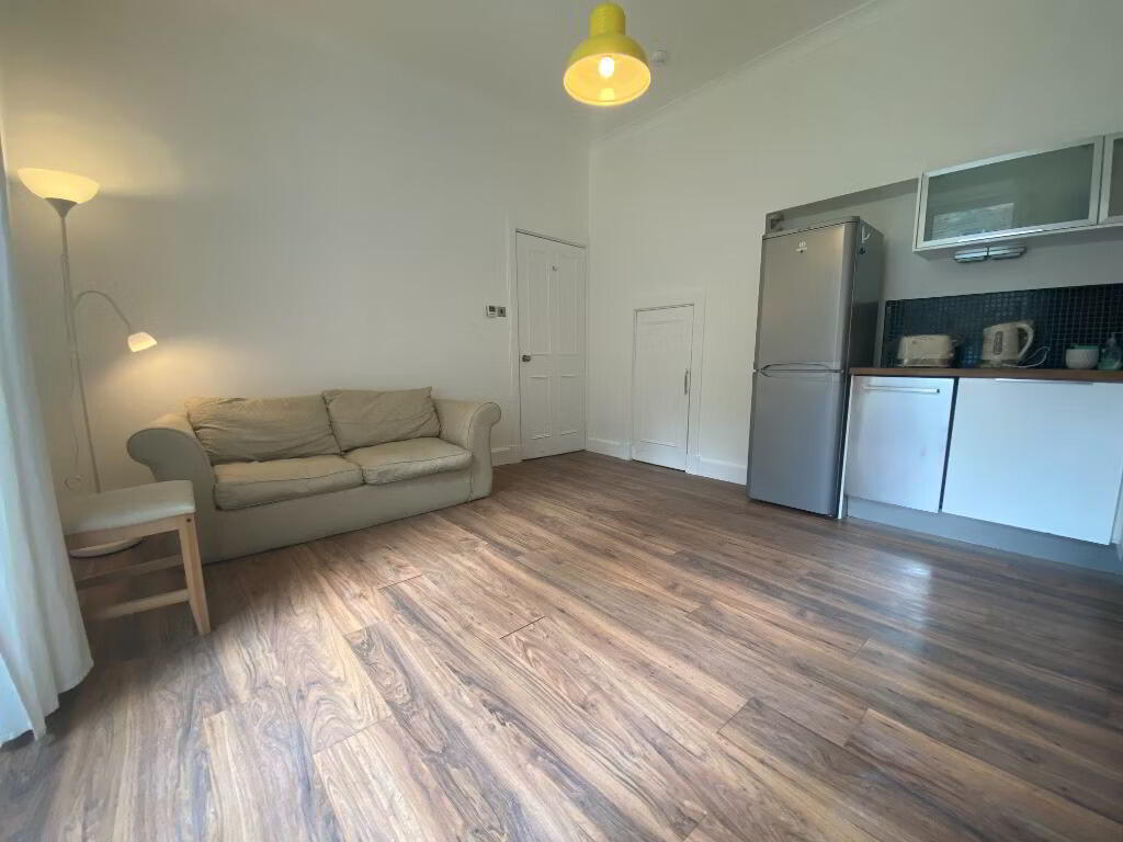 Flat New Mart Road in City of Edinburgh