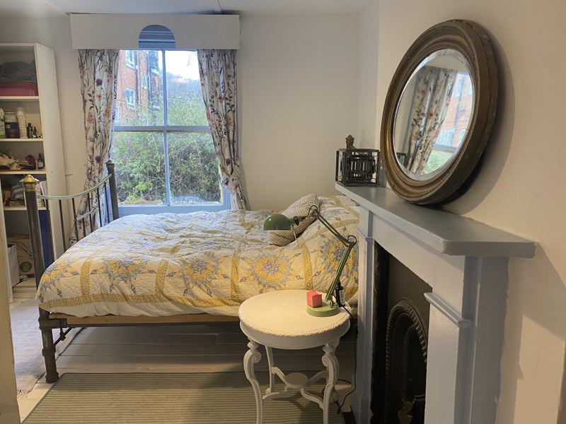 Room Constantine Road in Greater London
