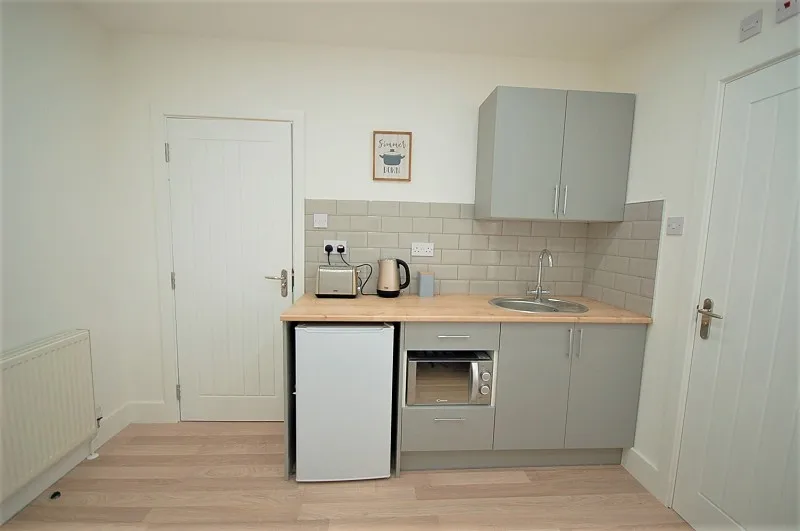 Room Williamson Avenue in Peterborough