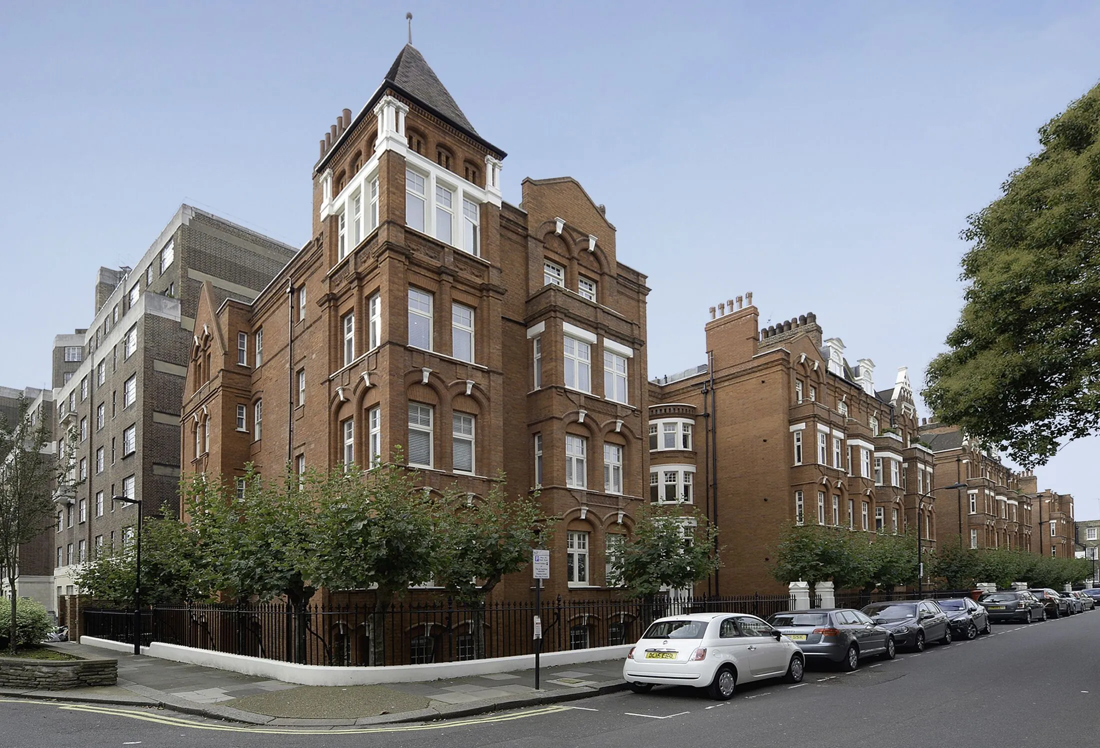 Flat Hamlet Gardens in Greater London