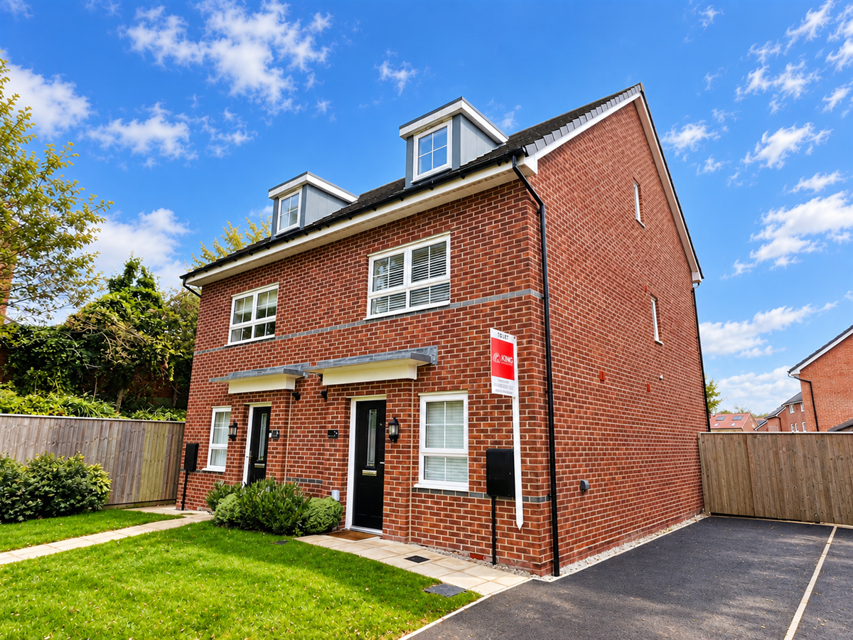 House Treacle Avenue in Macclesfield