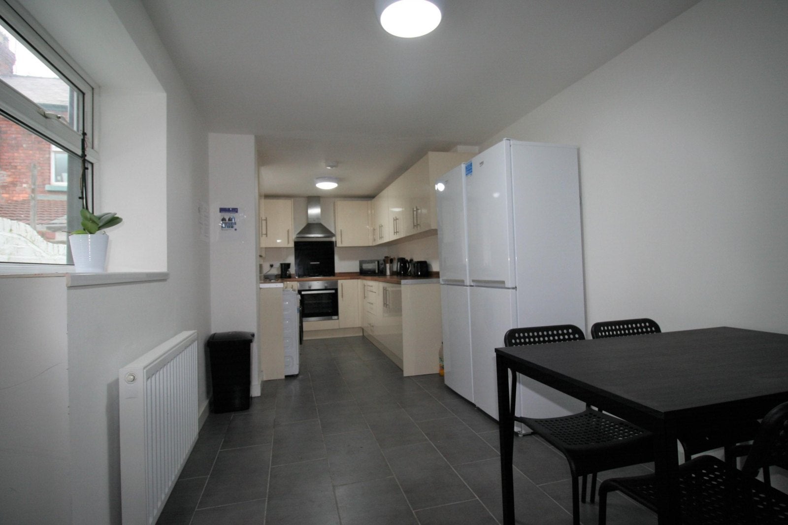 Room Halsbury Road in Liverpool