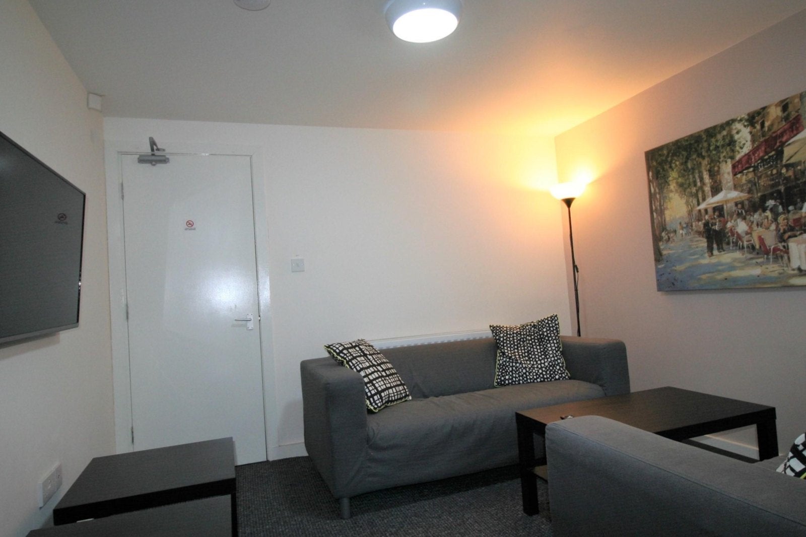 Room Halsbury Road in Liverpool