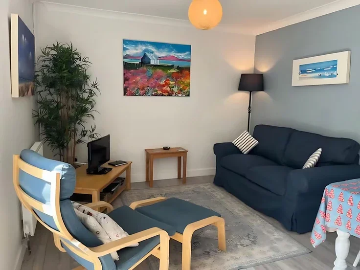 Room Elms Lane in Chichester