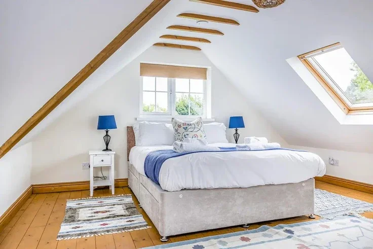 Room Elms Lane in Chichester