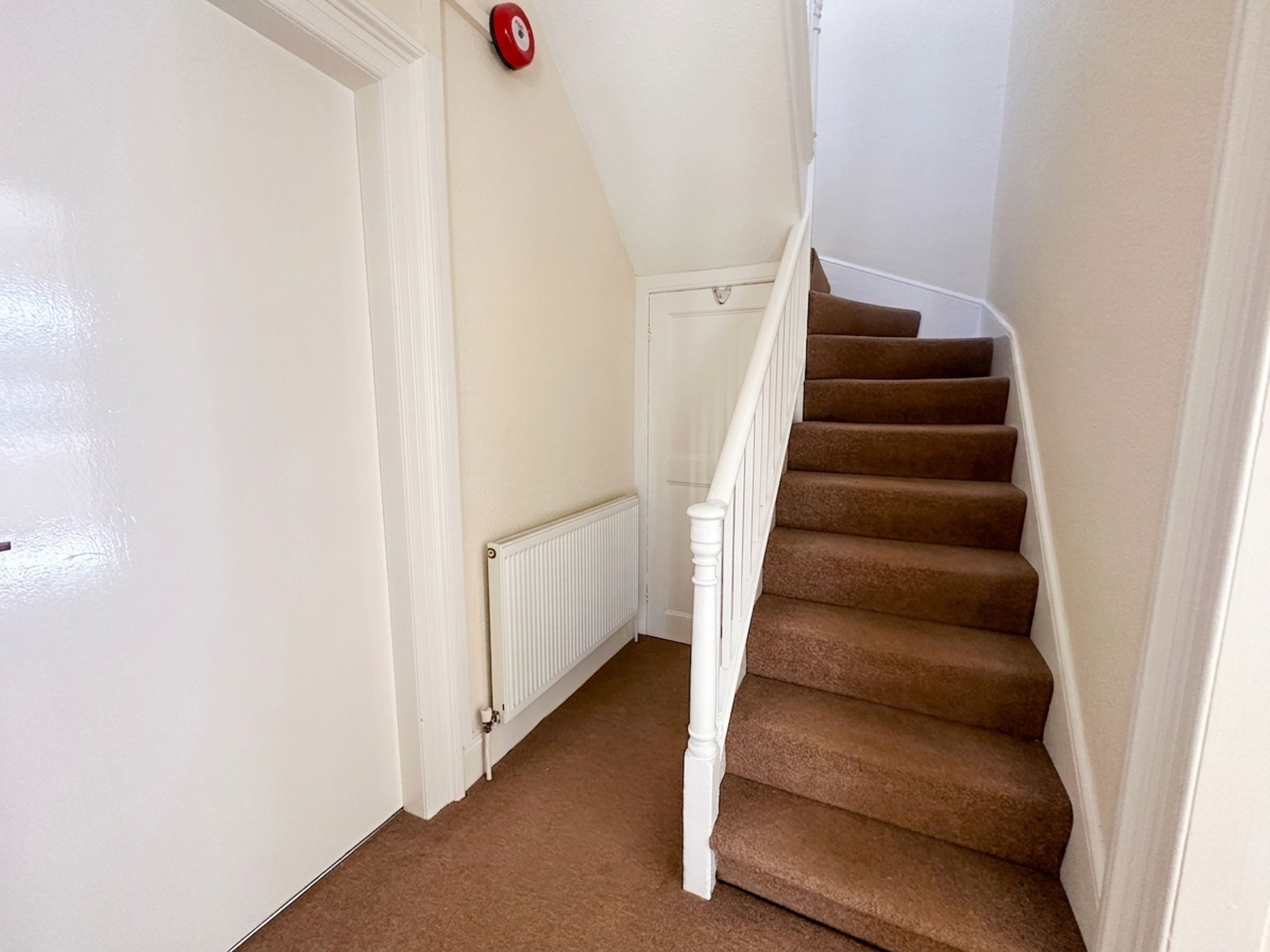 Room Cotham Road in Bristol