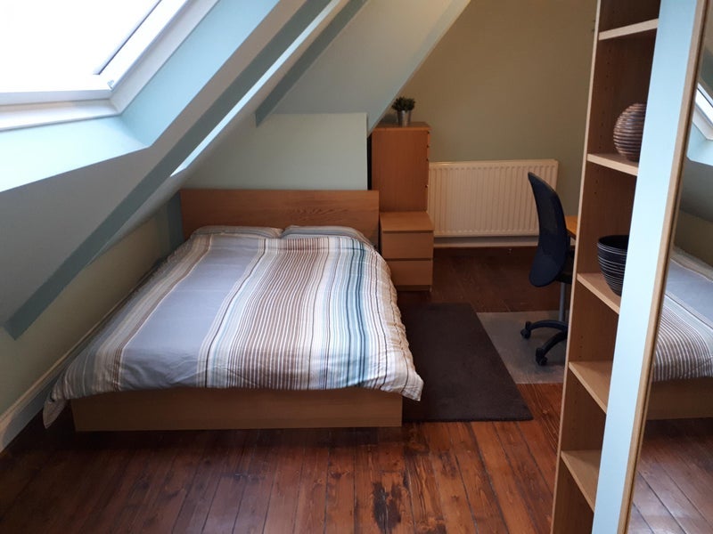 Room Heaton Road in Newcastle upon Tyne
