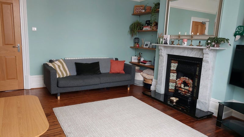 Room Heaton Road in Newcastle upon Tyne