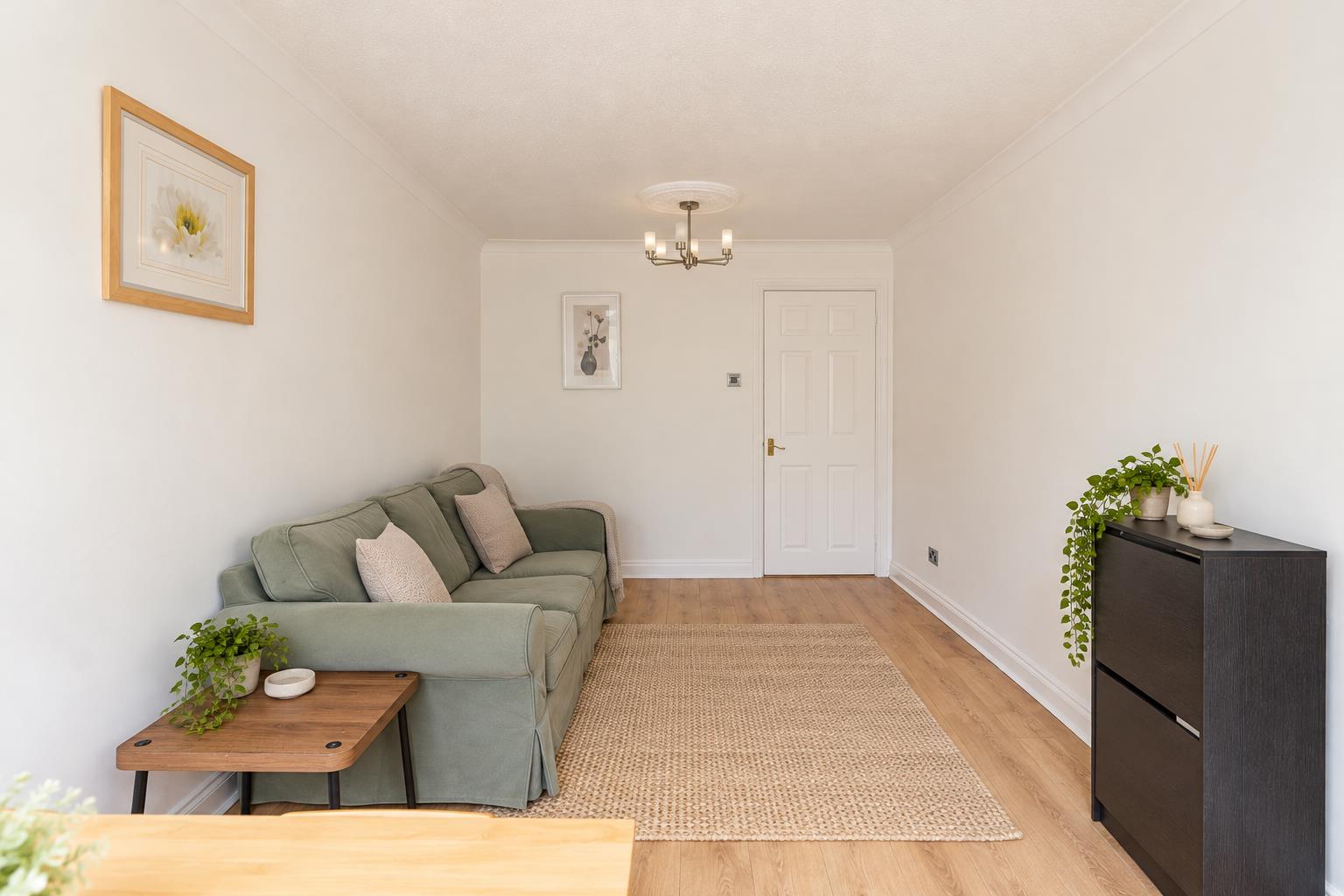 Flat Cottingwood Court in Newcastle upon Tyne