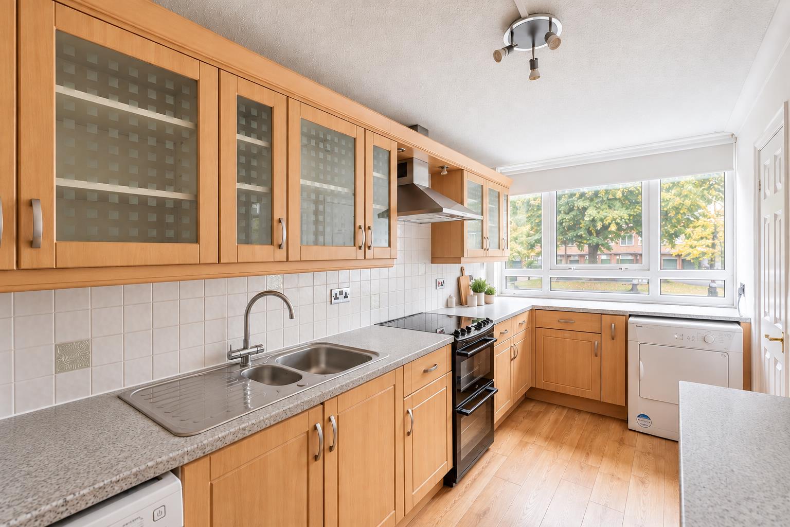 Flat Cottingwood Court in Newcastle upon Tyne