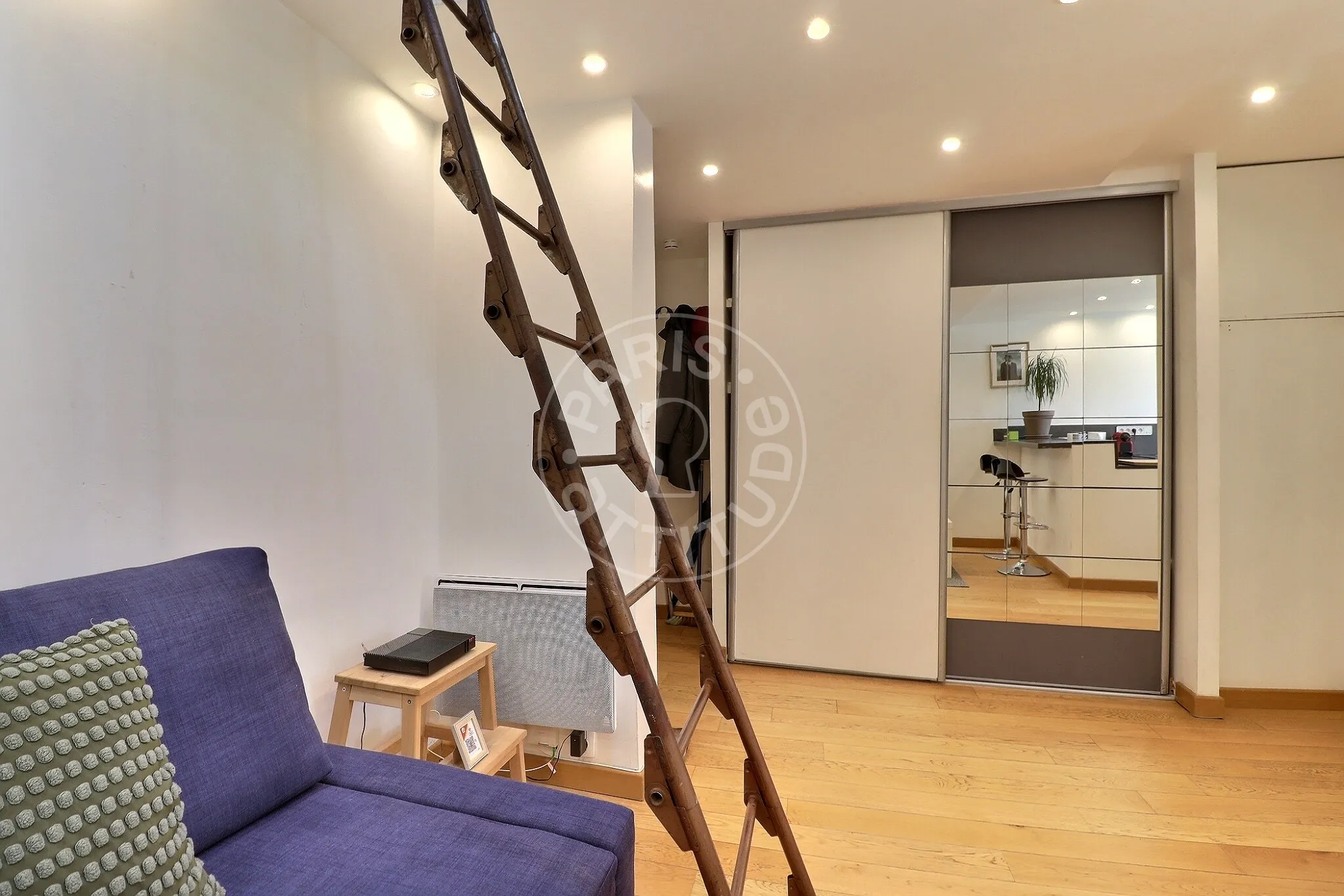 Appartement Rue le Regrattier à Paris