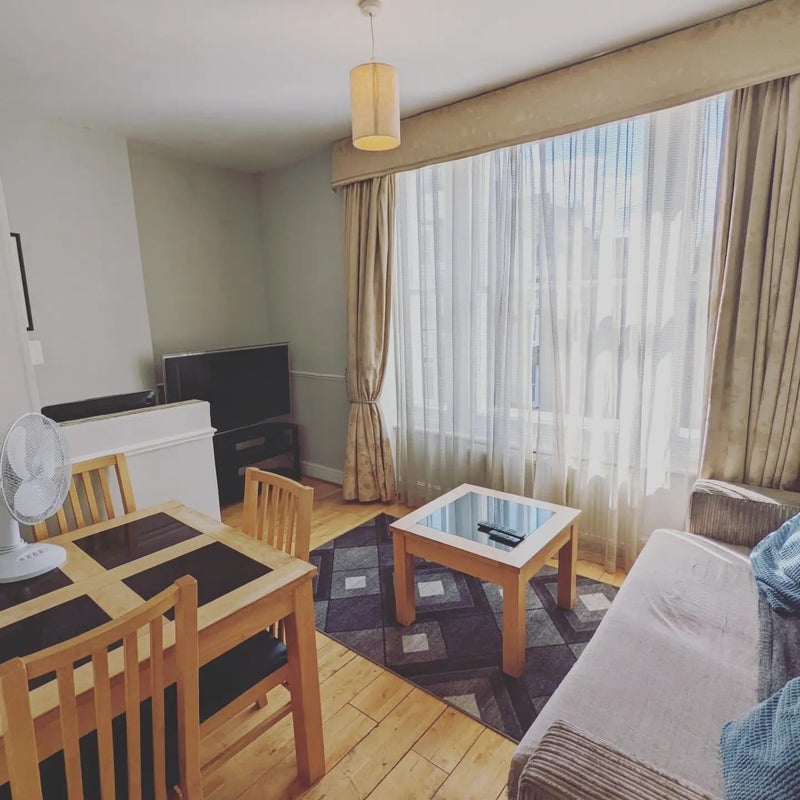 Flat Challoner Street in Greater London