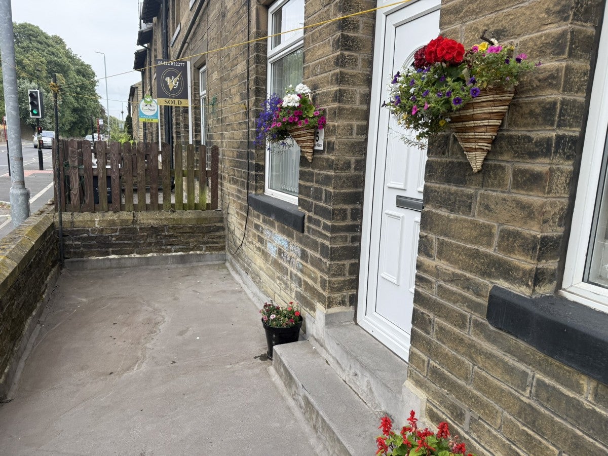 House Rochdale Road in Calderdale