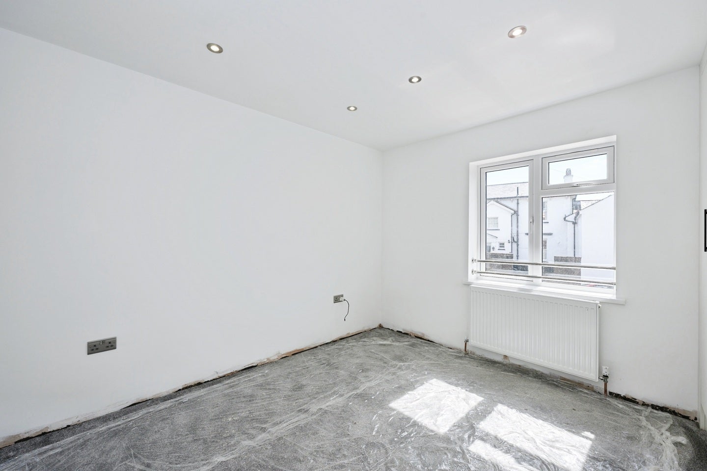 Flat Windmill Lane in Epsom and Ewell