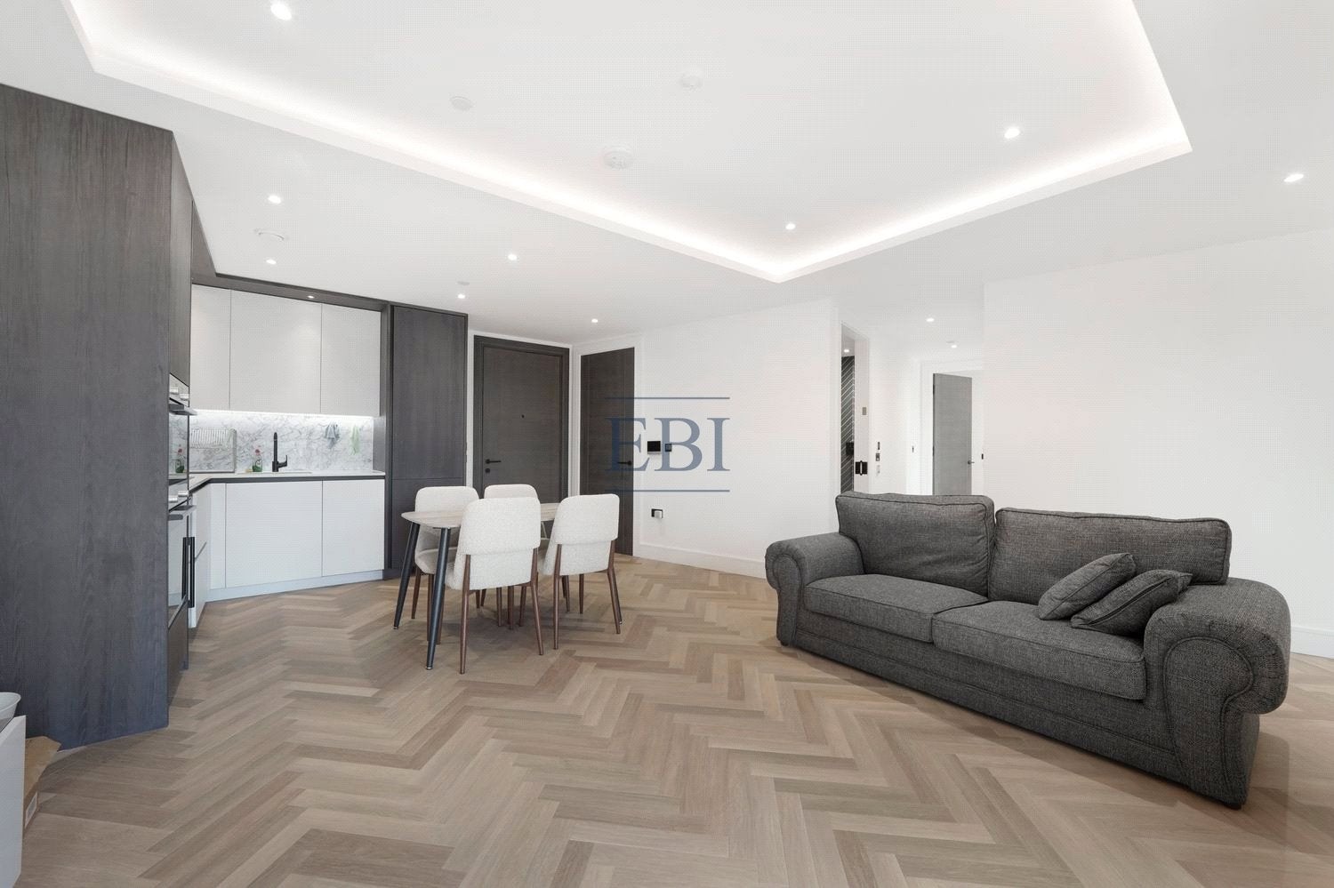 Flat Sawyer Street in Greater London