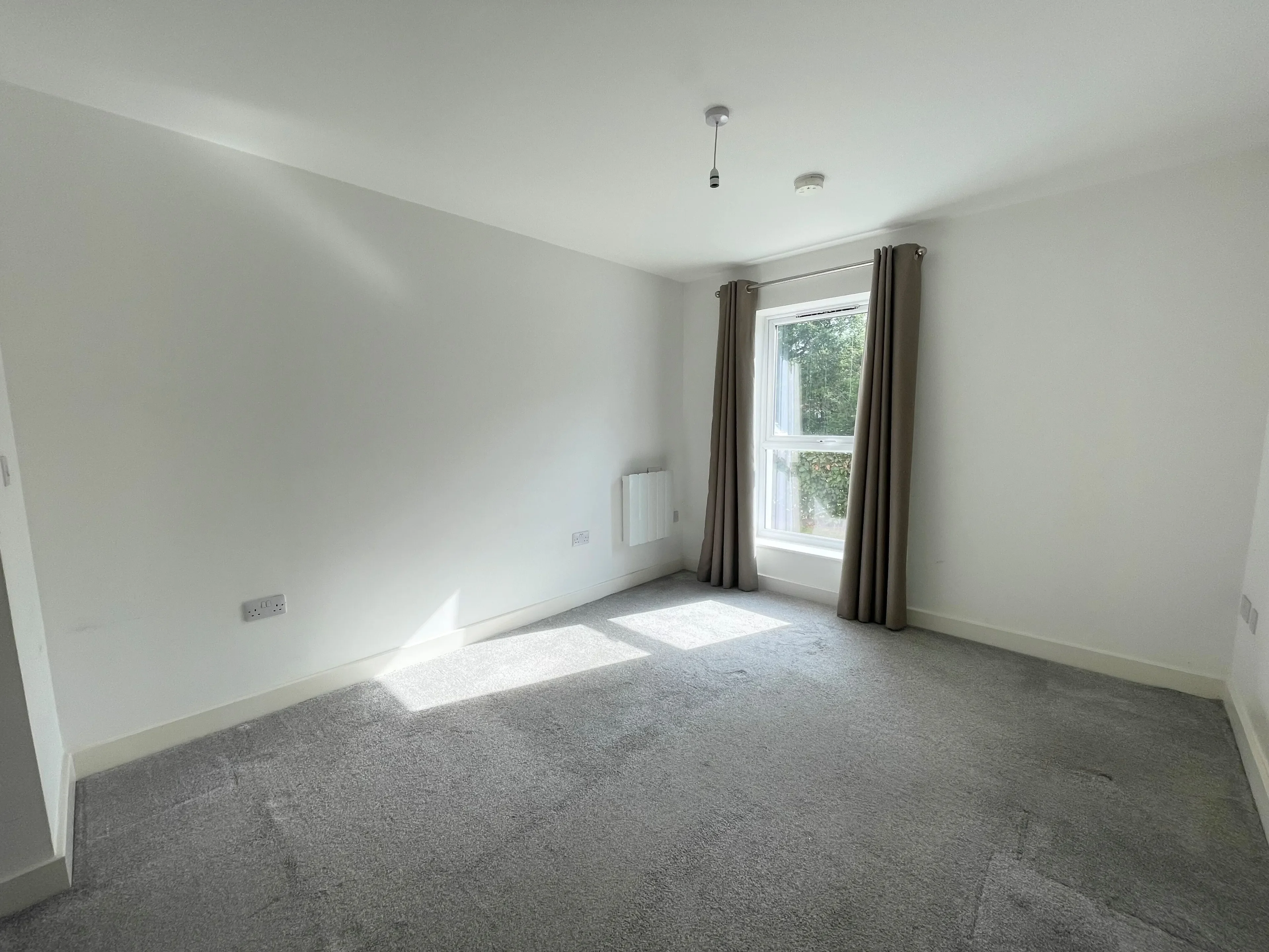 Flat Rookfield Road in Horsham
