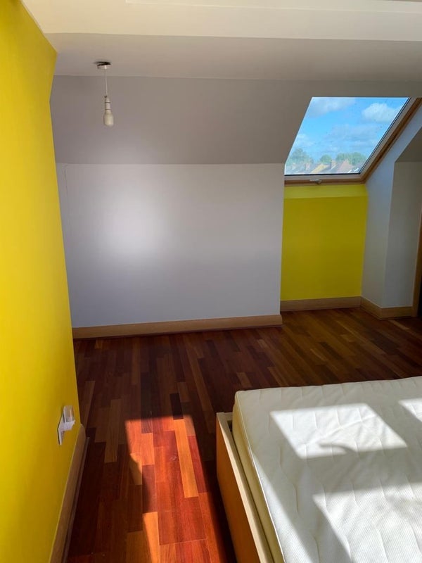 Room Burnham Way in Greater London