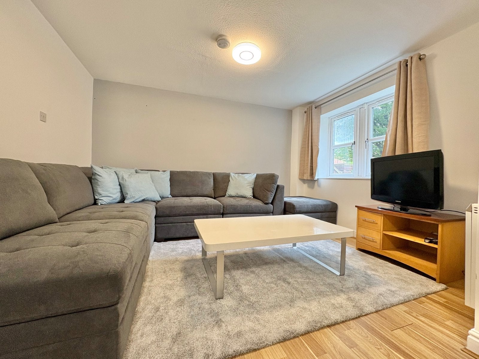 Flat Midland Road in Leeds