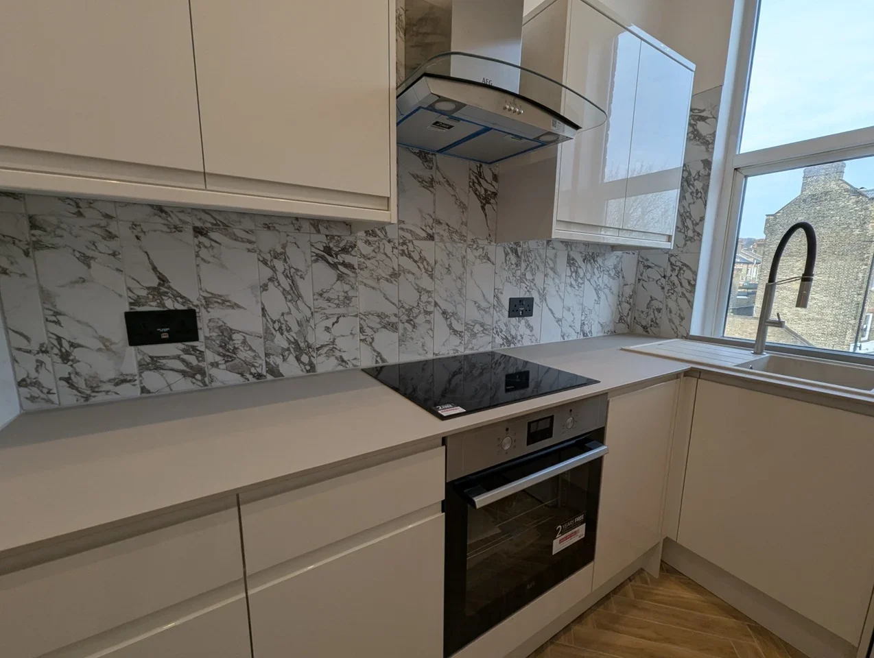Flat Rosemont Road in Greater London