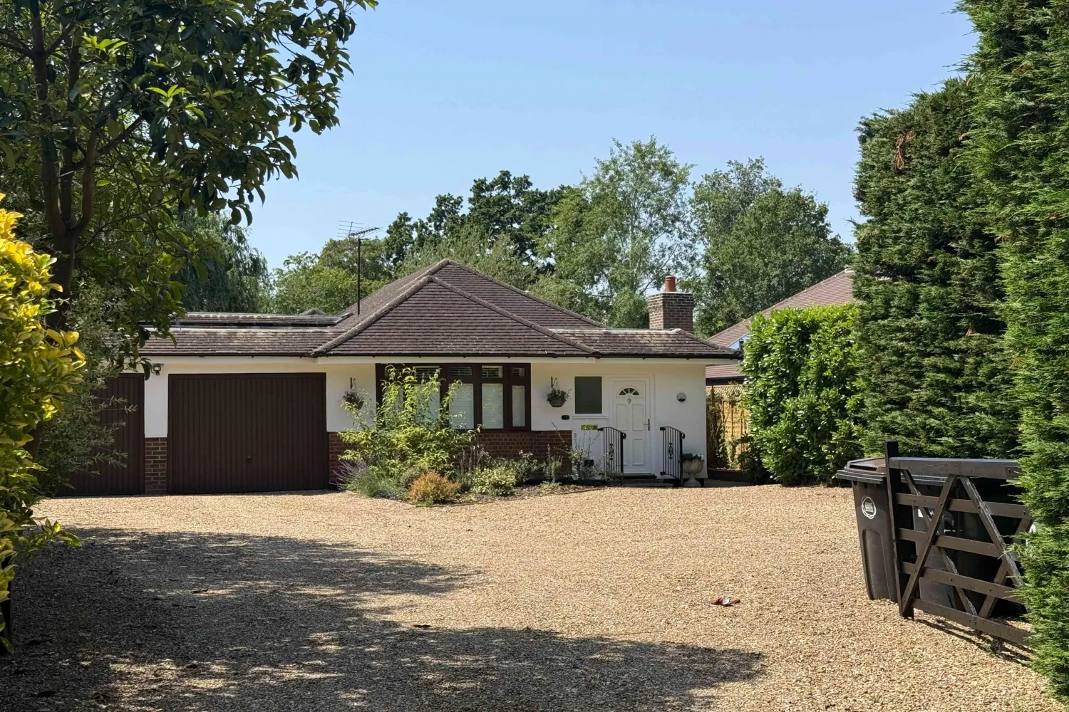 House The Glade in Mole Valley