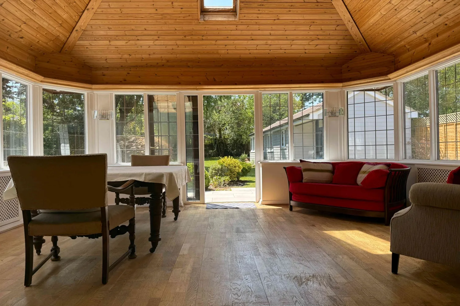 House The Glade in Mole Valley