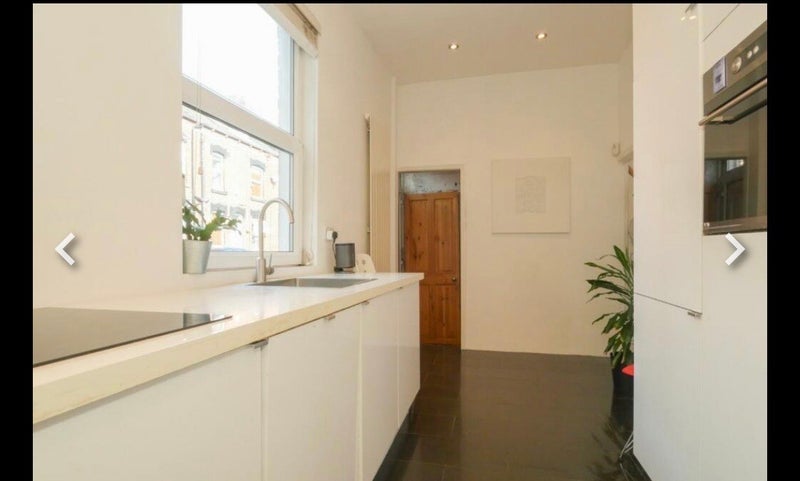 Room Aberdeen Road in Leeds