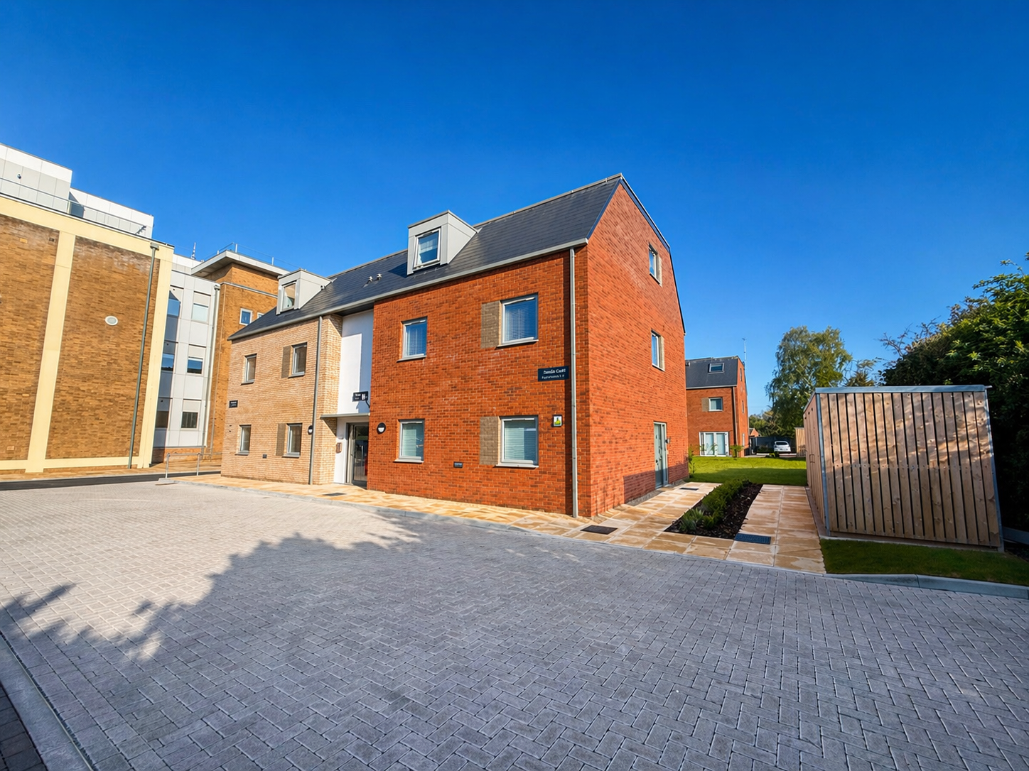 Flat Swain Court in Peterborough