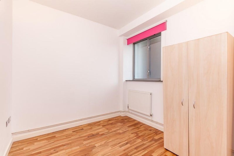 Room Stoke Newington Road in Greater London