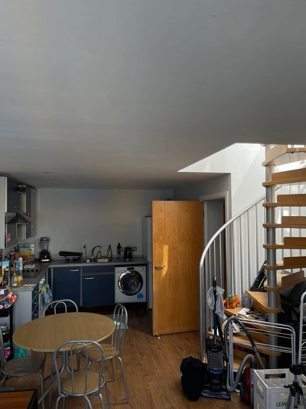 Room Rotherhithe Street in Greater London