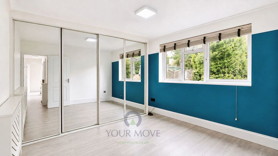 Flat Three Corners in Greater London