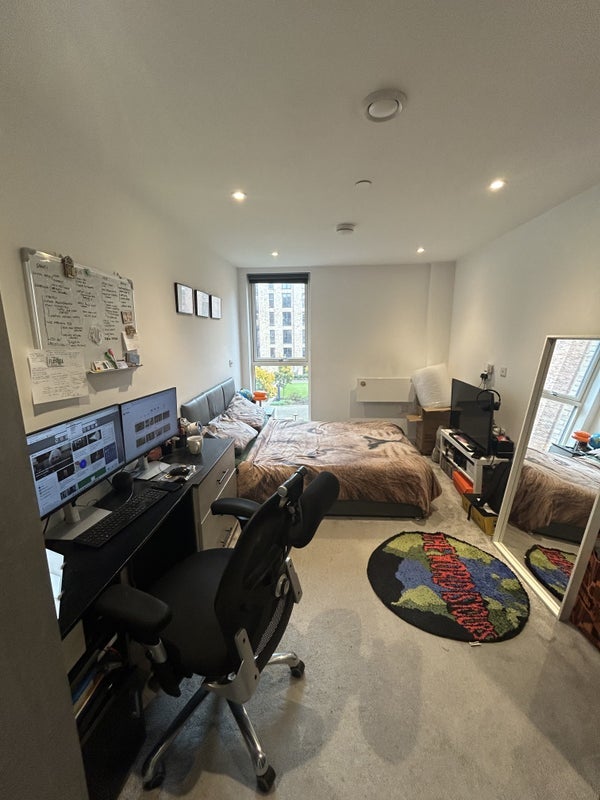 Flat Ordsall Lane in Salford