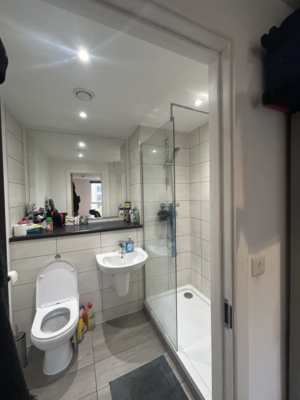 Flat Ordsall Lane in Salford