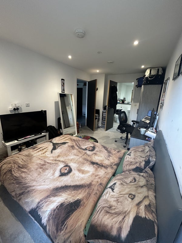 Flat Ordsall Lane in Salford