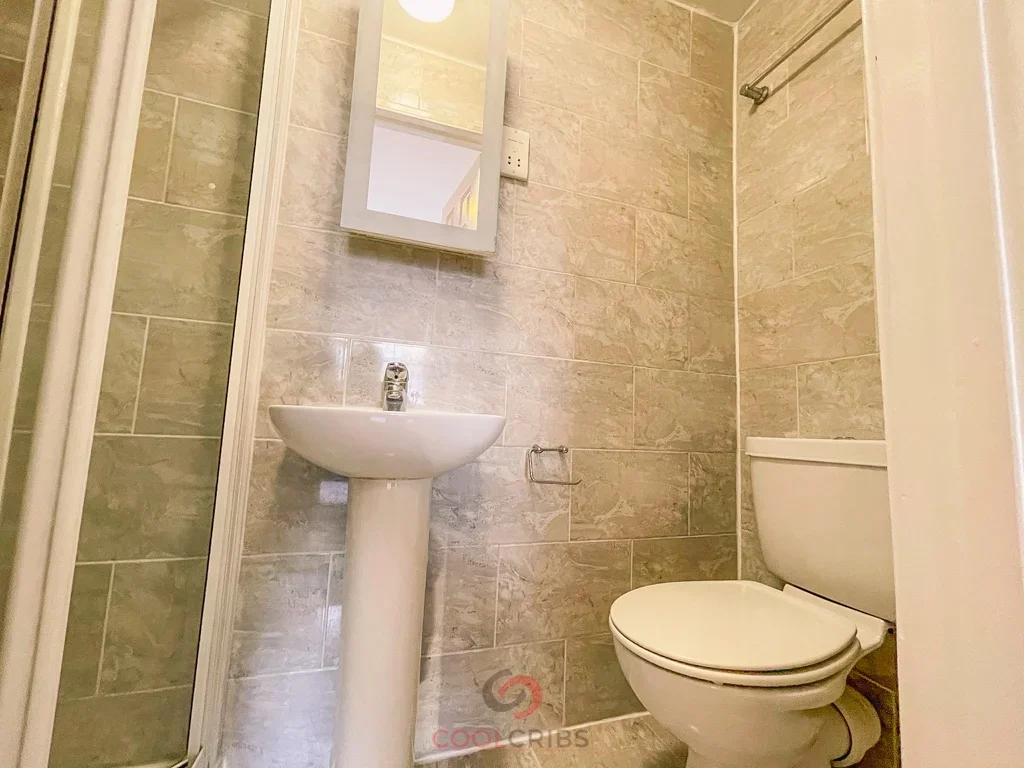 Flat Kensington Gardens Square in City of Westminster