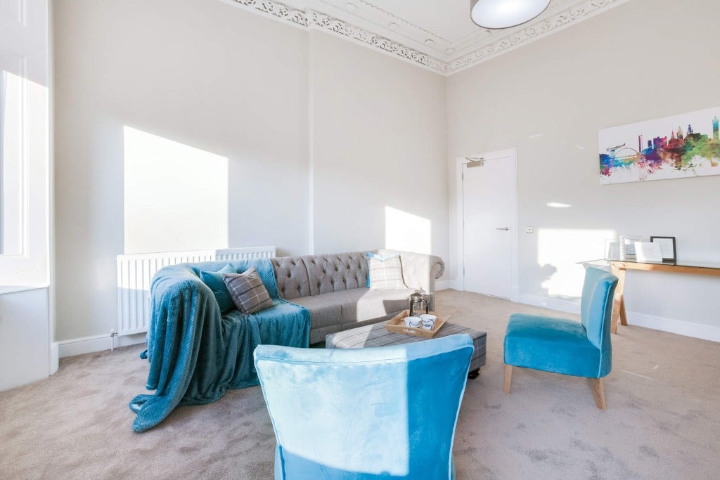 Flat Ruskin Lane in Glasgow