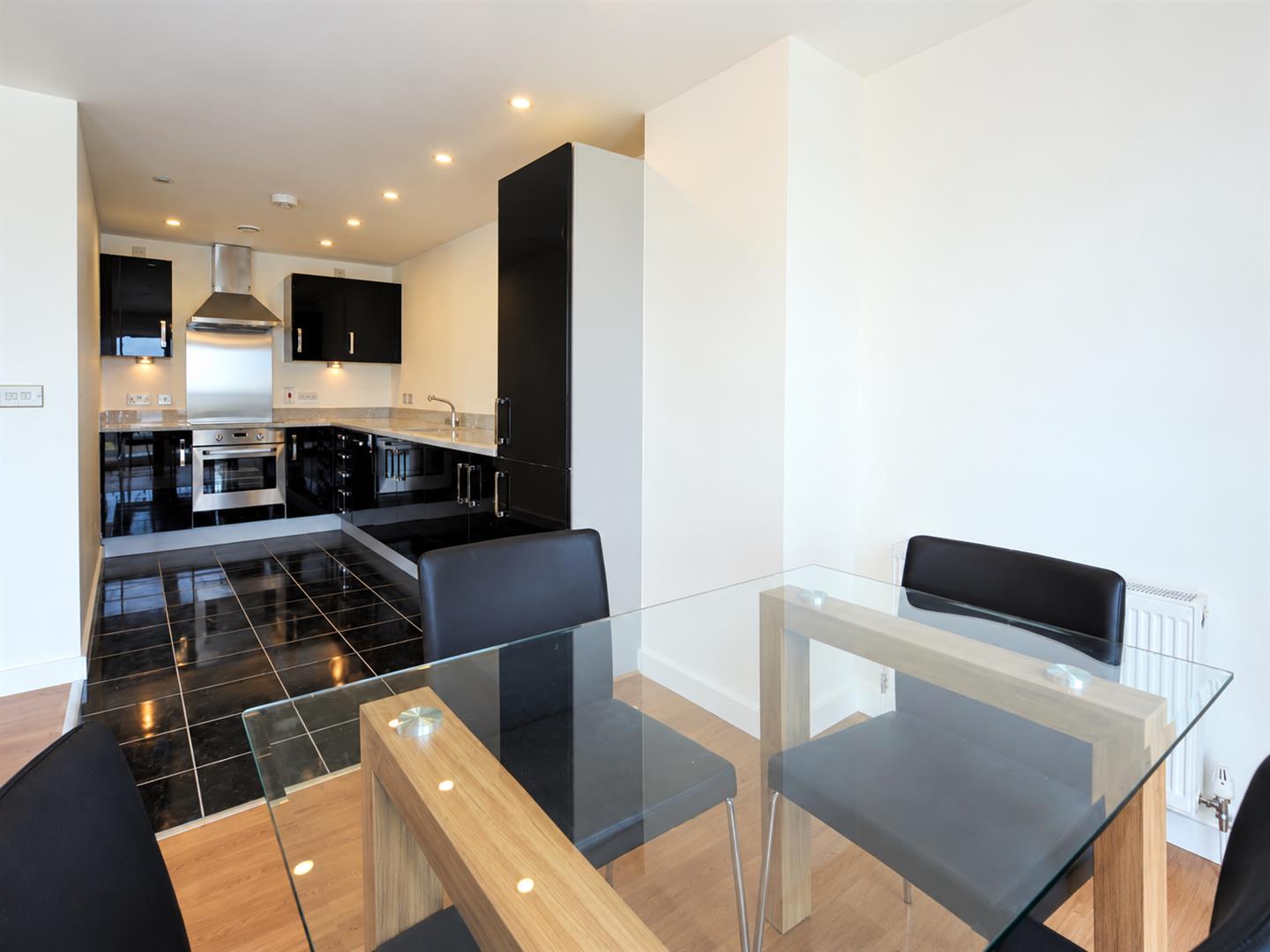 Flat Bessemer Place in Greater London