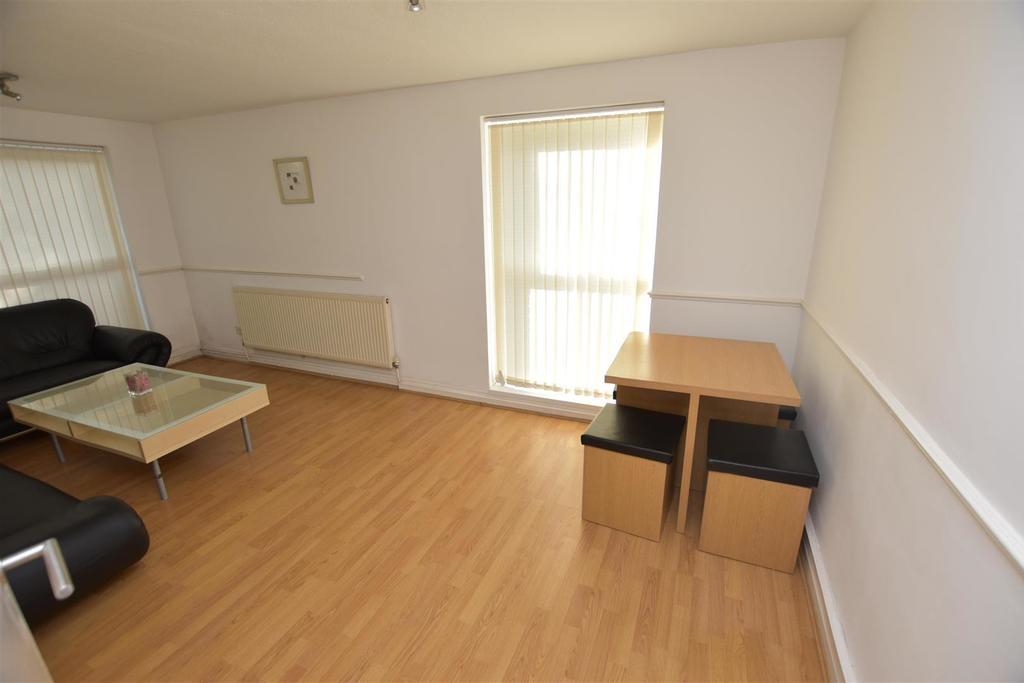 Room Seymour Close in Birmingham