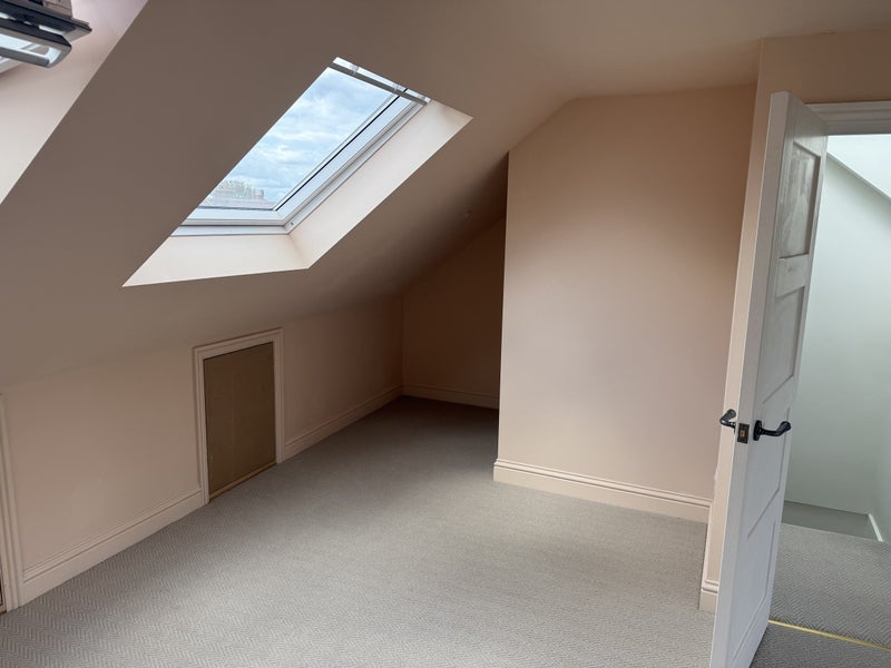 Room Queensville Road in Greater London