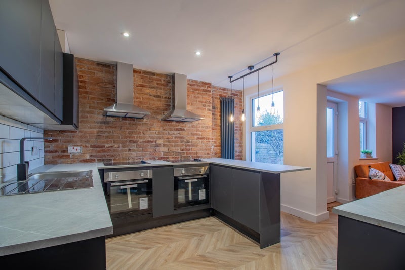 Room Marlborough Road in Nottingham