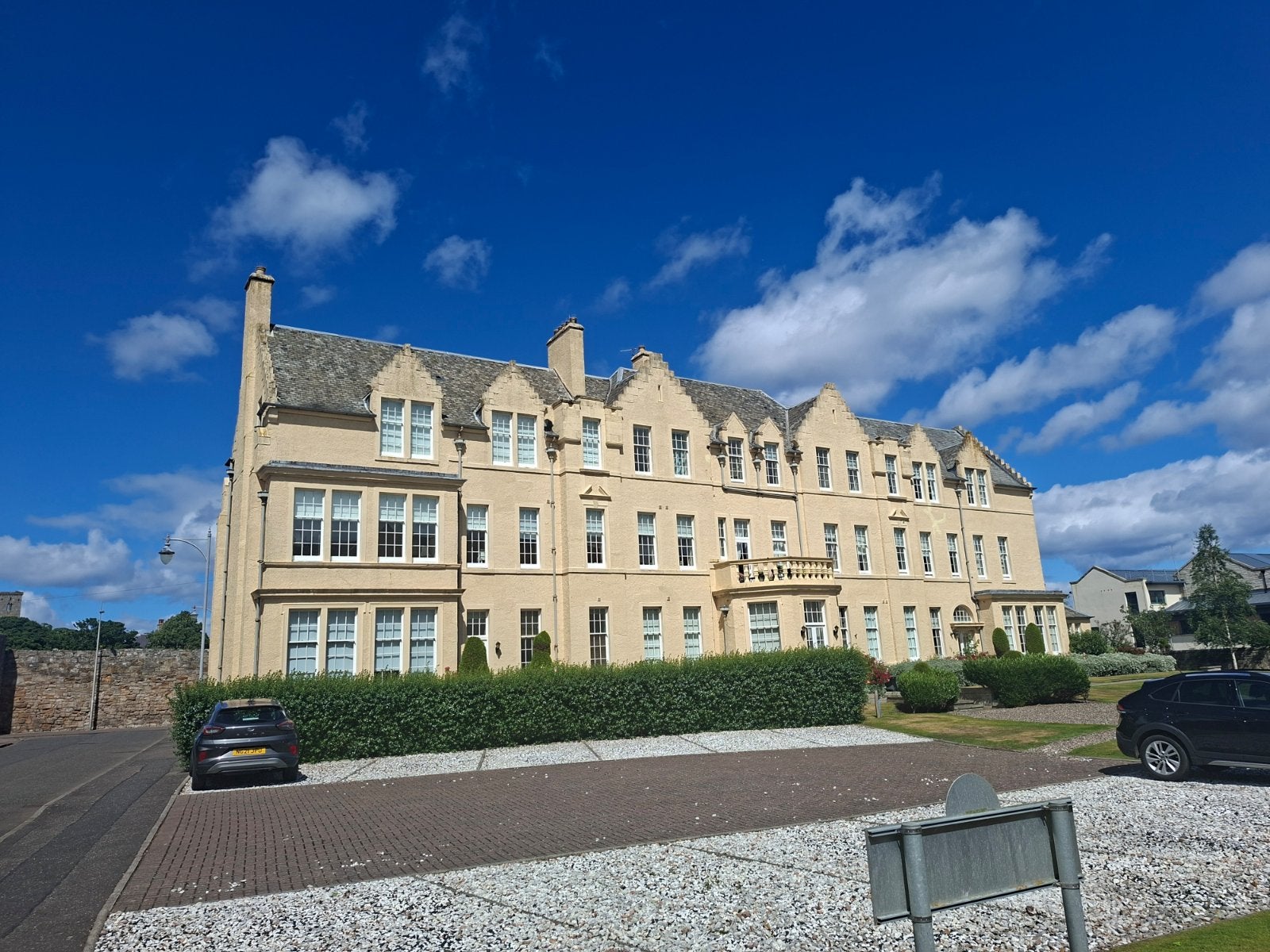 Flat Abbey Walk in St Andrews