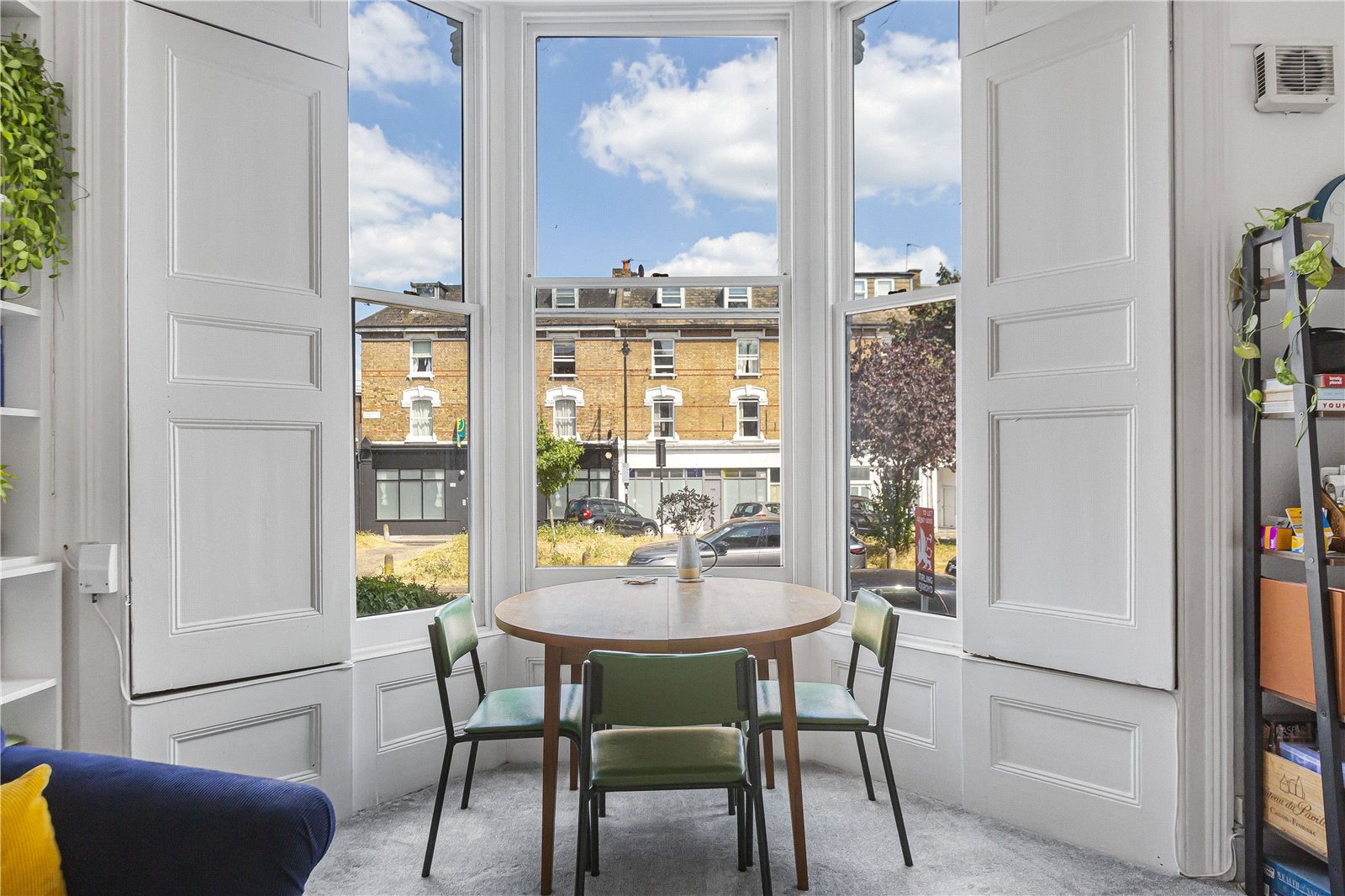 Flat Petherton Road in Greater London